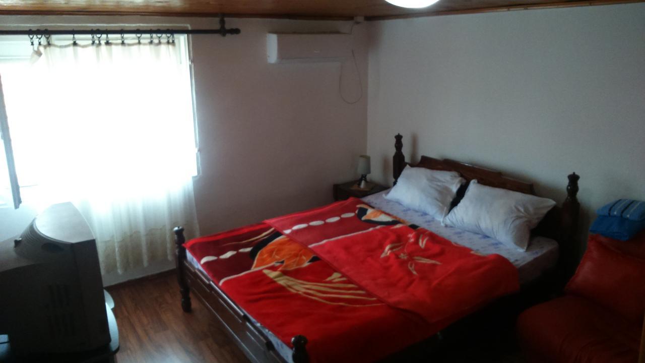 Apartmani Emil Podgorica Exterior photo