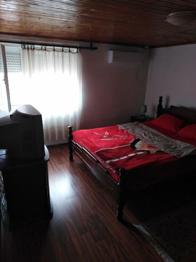 Apartmani Emil Podgorica Exterior photo